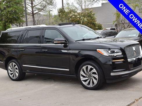 Used 2024 Lincoln Navigator L 4WD image 7