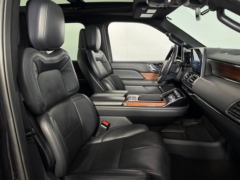 Used 2024 Lincoln Navigator Reserve image 37
