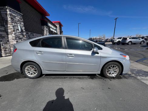 Used 2012 Toyota Prius Four image 2
