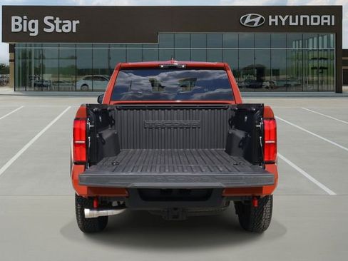 Used 2025 Toyota Tacoma TRD Off-Road AWD/4WD image 8
