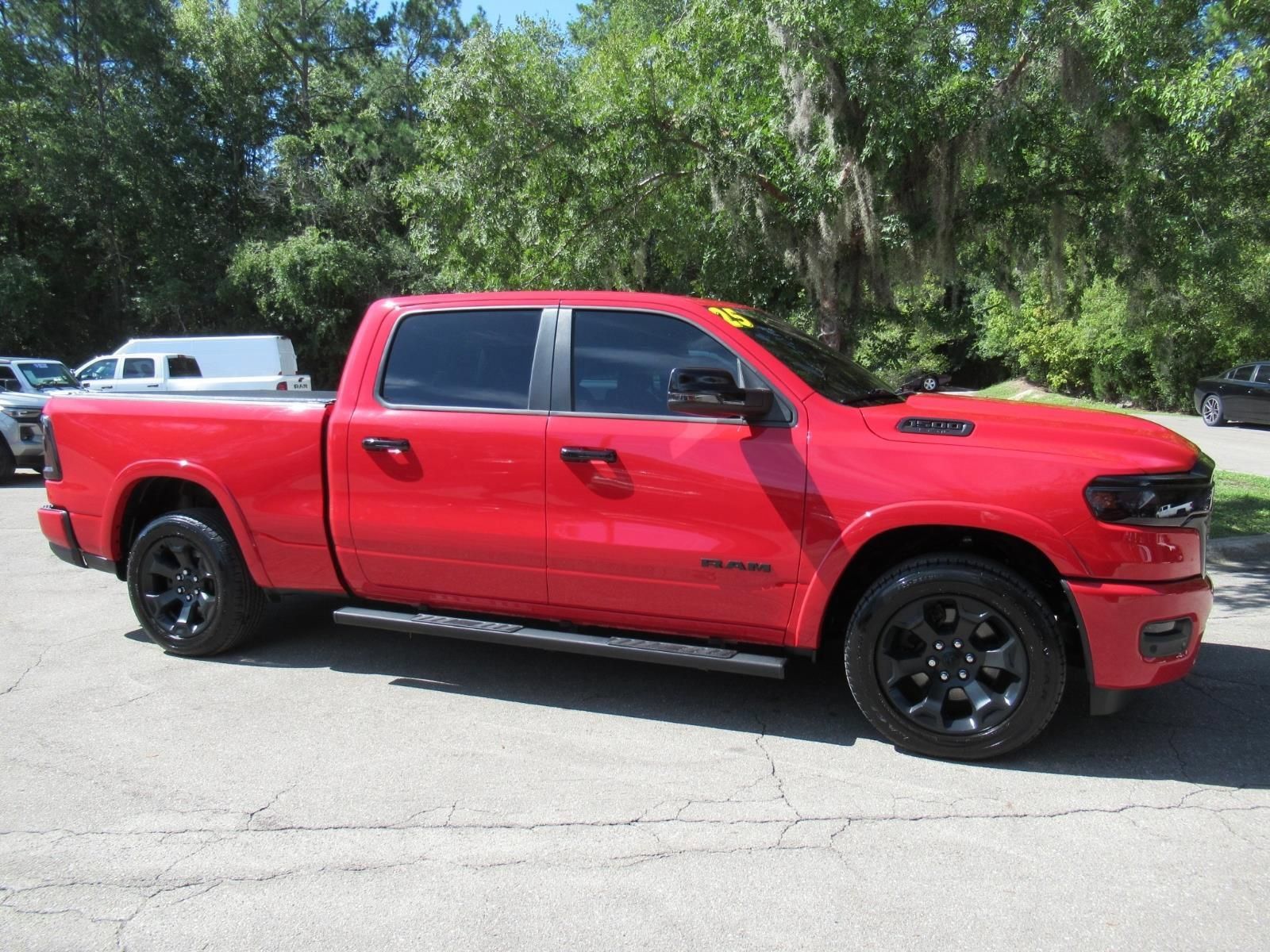 Used 2025 RAM 1500 Big Horn AWD/4WD image 2