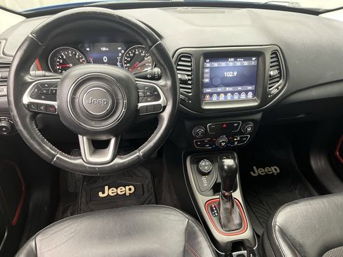 Used 2018 Jeep Compass Trailhawk image 11