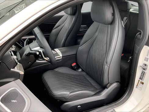 Used 2024 Mercedes-Benz CLE 300 4MATIC Coupe image 8