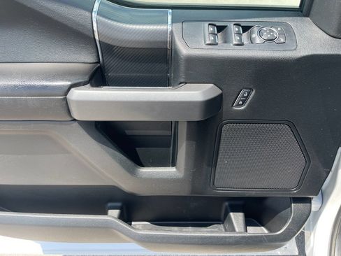 Used 2018 Ford F150 XLT w/ Equipment Group 302A Luxury AWD/4WD image 12