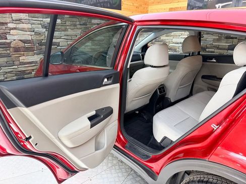 Used 2020 Kia Sportage LX AWD/4WD image 22