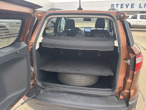 Used 2020 Ford EcoSport SE w/ SE Convenience Package image 6