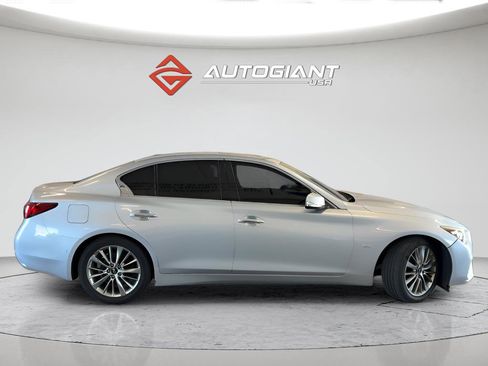 Used 2018 INFINITI Q50 Luxe w/ Essential Package (3.0T Luxe) RWD image 5