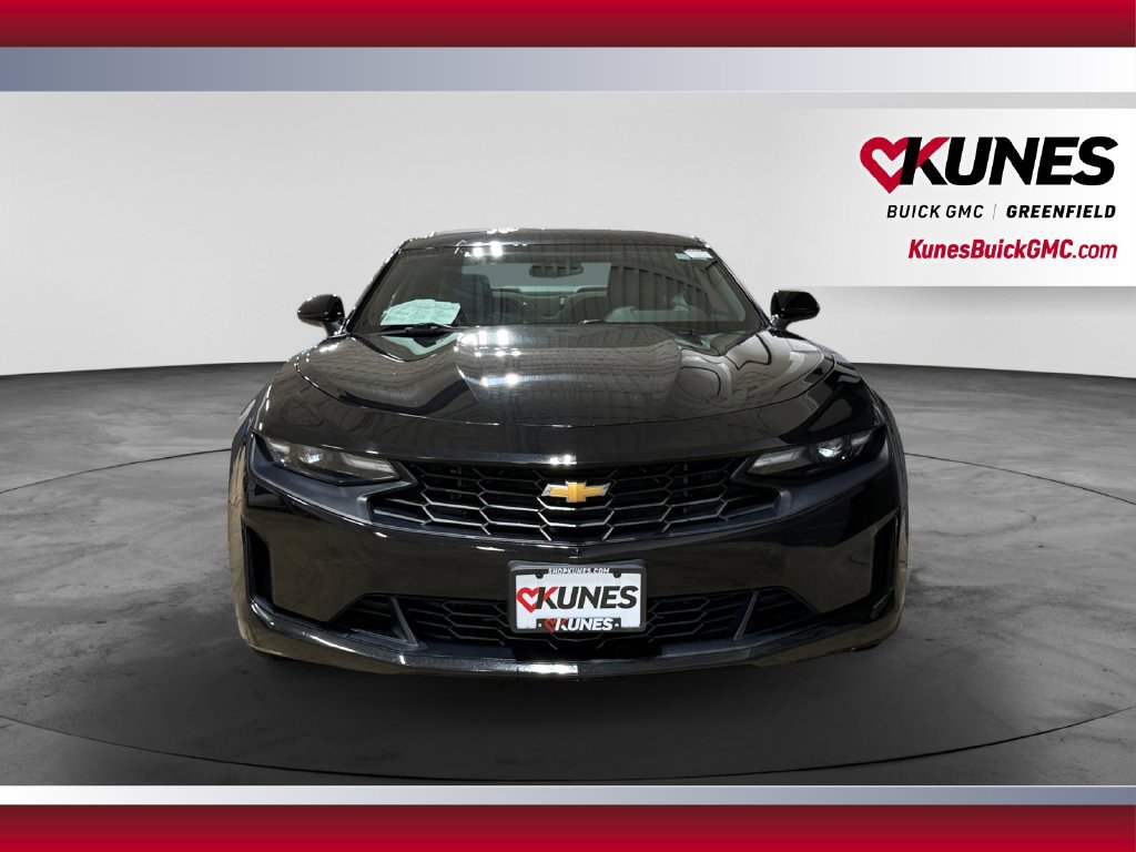 Used 2023 Chevrolet Camaro LT RWD image 4