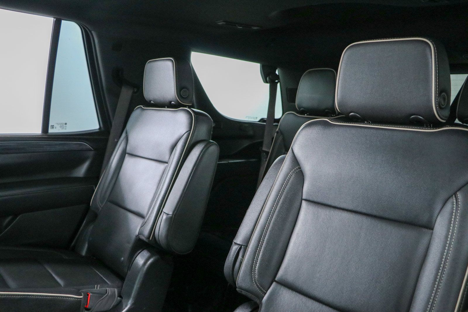 Used 2022 GMC Yukon SLT w/ SLT Premium Package RWD image 28