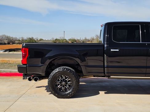 Used 2019 Ford F250 Limited image 6