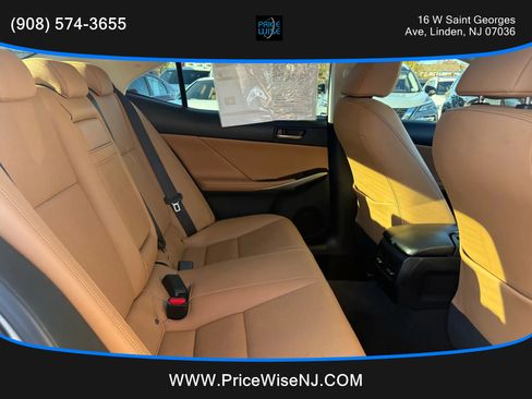 Used 2017 Lexus IS 300 F Sport image 24