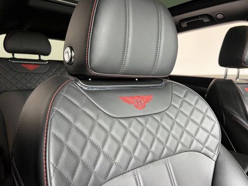 Used 2017 Bentley Bentayga image 25