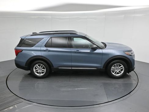 Used 2025 Ford Explorer Active image 38