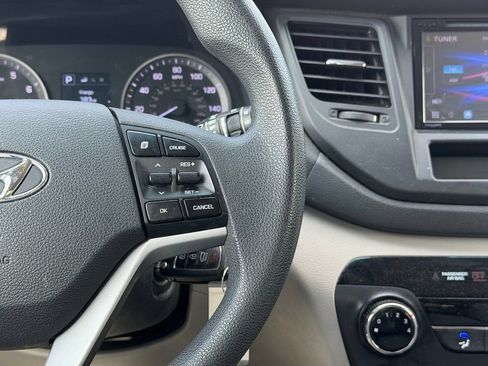 Used 2017 Hyundai Tucson SE w/ SE Popular Package 02 AWD/4WD image 10