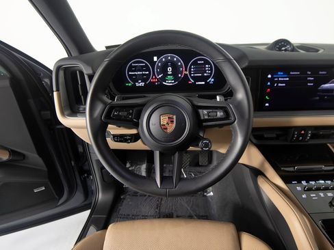 Certified 2026 Porsche Cayenne E-Hybrid AWD/4WD image 17