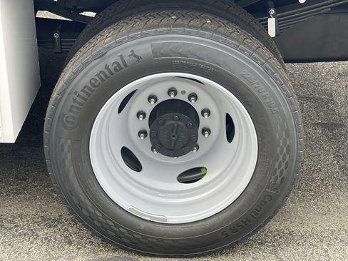 New 2026 Ford F550 2WD Crew Cab Super Duty image 11