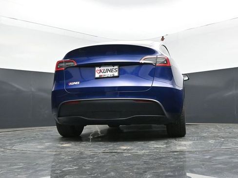 Used 2021 Tesla Model Y Long Range AWD/4WD image 42