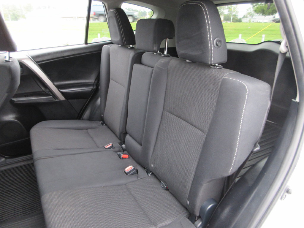 Used 2018 Toyota RAV4 XLE w/ Plus Extra Value Package FWD image 20