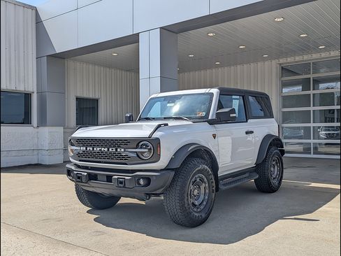 Used 2025 Ford Bronco Badlands AWD/4WD image 1