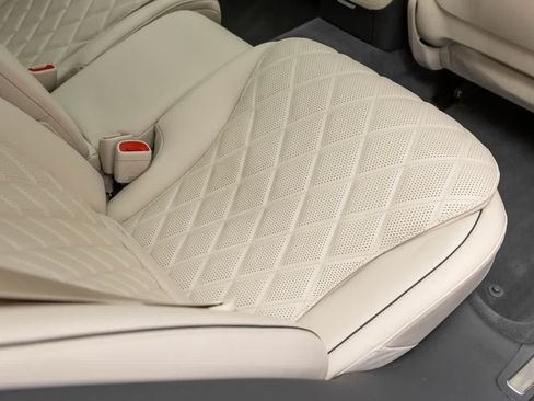 Used 2025 Mercedes-Benz S 580 4MATIC Sedan image 37