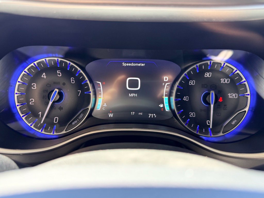New 2027 Chrysler Pacifica Limited AWD/4WD image 17
