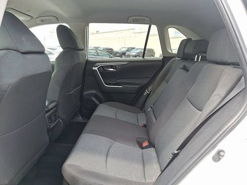 Used 2025 Toyota RAV4 XLE AWD/4WD image 10