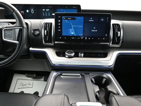Used 2025 Ford Expedition Platinum AWD/4WD image 20