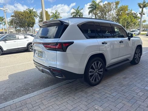 Used 2022 Lexus LX 600 4WD w/ Appearance Package image 5