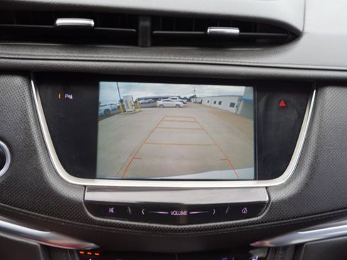 Used 2018 Cadillac XT5 Premium Luxury FWD image 15