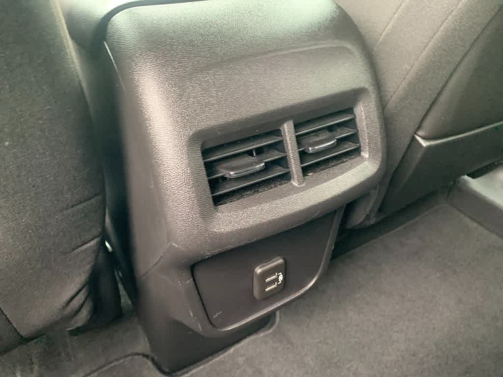 Used 2024 GMC Terrain SLE FWD image 23