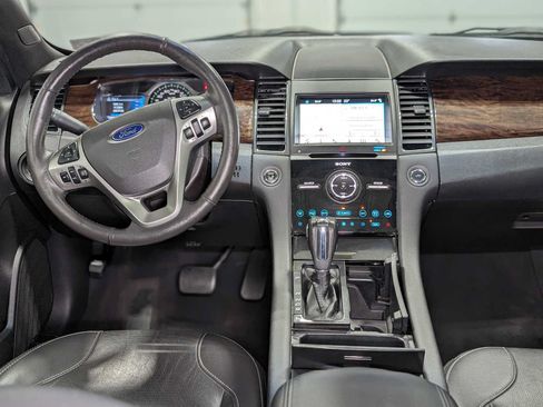 Used 2019 Ford Taurus Limited AWD/4WD image 5