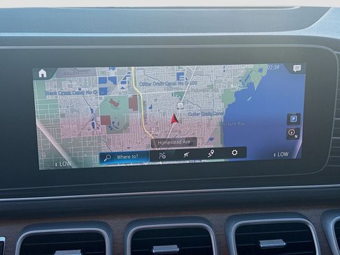 Used 2021 Mercedes-Benz GLE 350 w/ 3rd Row Seat Package image 13