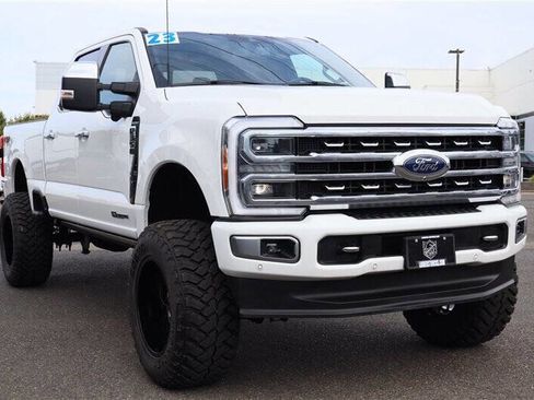 Used 2023 Ford F350 Platinum AWD/4WD image 7