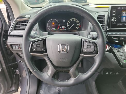 Used 2025 Honda Odyssey Elite image 17