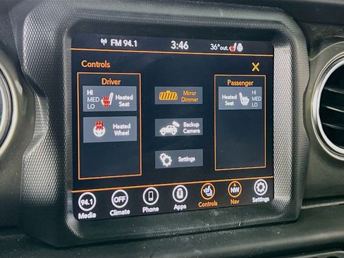Used 2023 Jeep Wrangler Sahara w/ Cold Weather Group AWD/4WD image 20