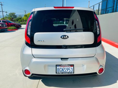 Used 2015 Kia Soul ! image 4