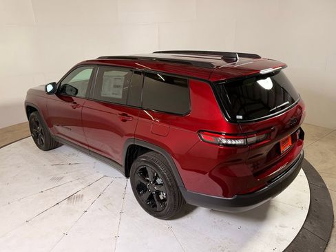 New 2025 Jeep Grand Cherokee L Limited w/ Luxury Tech Group II AWD/4WD image 5