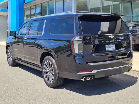 New 2026 Chevrolet Suburban High Country AWD/4WD image 3