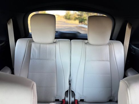 Used 2025 Mercedes-Benz GLS 450 4MATIC image 25