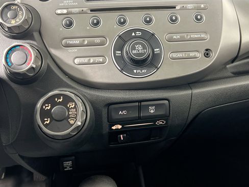 Used 2009 Honda Fit Sport image 24