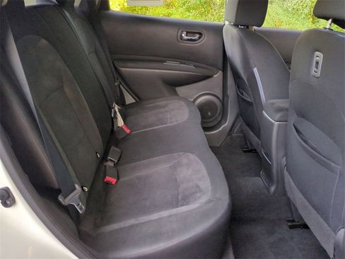 Used 2014 Nissan Rogue S w/ Convenience Package image 25
