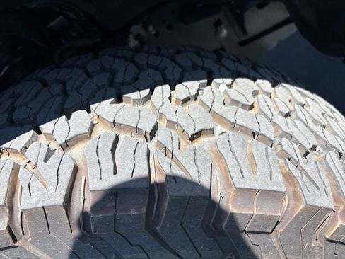 Used 2025 Ford F150 Raptor AWD/4WD image 28