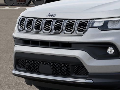 New 2026 Jeep Compass Latitude AWD/4WD image 18