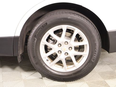 Used 2023 Chevrolet Equinox LT w/ Driver Convenience Package image 18