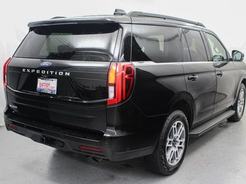 Certified 2025 Ford Expedition Active AWD/4WD image 10