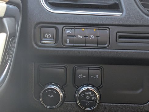 Used 2023 GMC Yukon SLT image 21