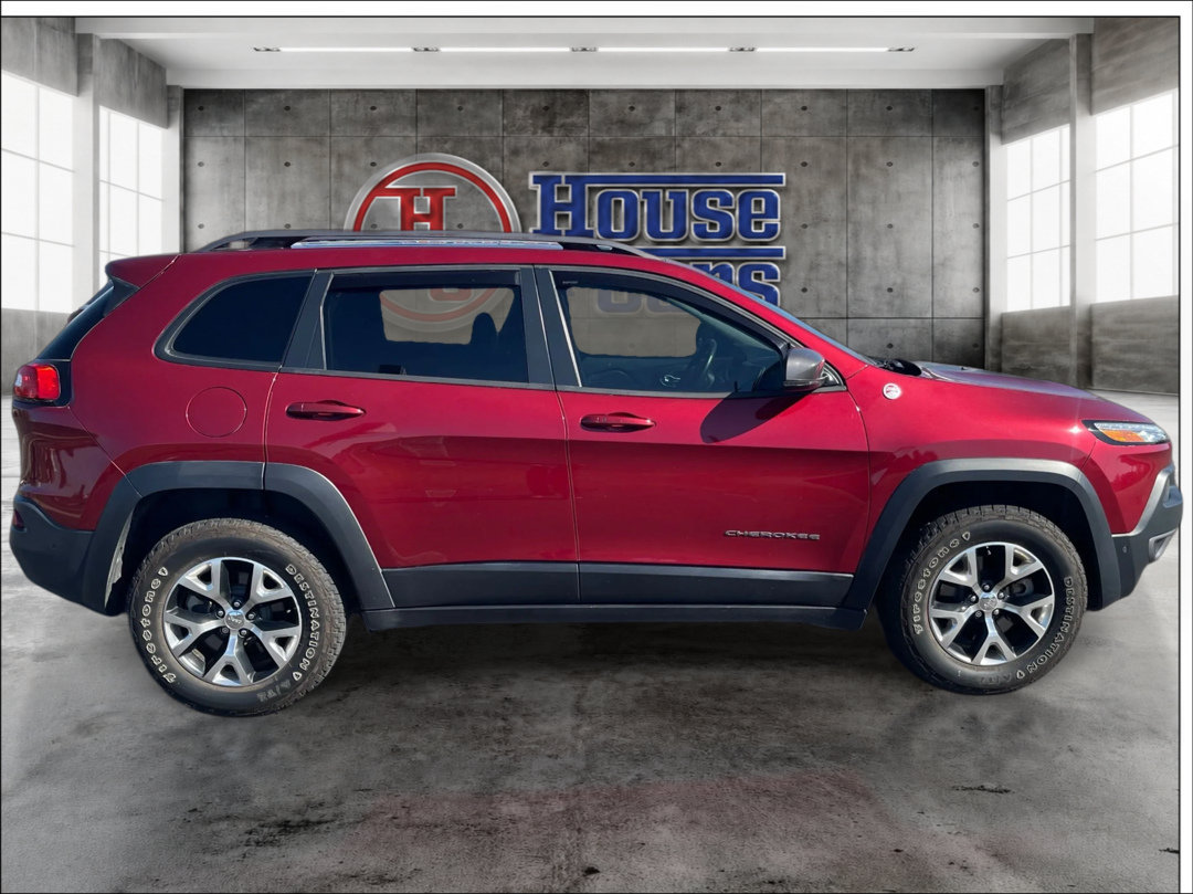Used 2016 Jeep Cherokee Trailhawk w/ Comfort/Convenience Group AWD/4WD image 4
