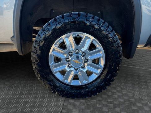 Used 2025 Chevrolet Silverado 2500 High Country w/ High Country Premium Package AWD/4WD image 17