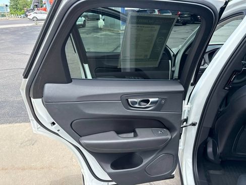 Certified 2023 Volvo XC60 B5 Core w/ Climate Package AWD/4WD image 31