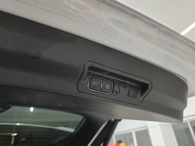 Used 2025 Ford Explorer Platinum w/ LUX Leather Package AWD/4WD image 45